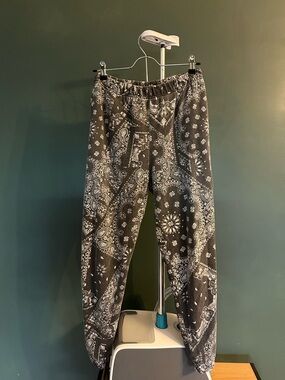 Staring at Stars Black Paisley Jogger Pants